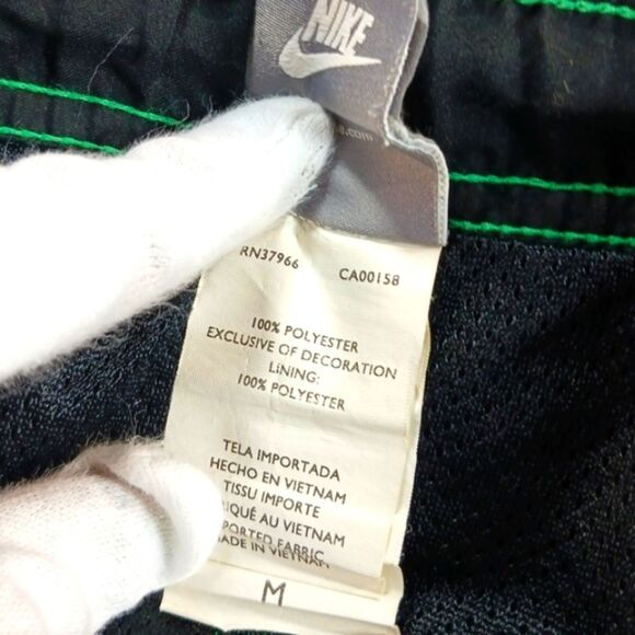 Vintage Nike Green Lightning Shorts Travis Scott Youth/ Teen Size M 28 Waistline - Picture 3 of 10